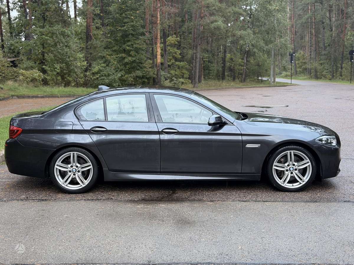 BMW 535, saloon / sedan