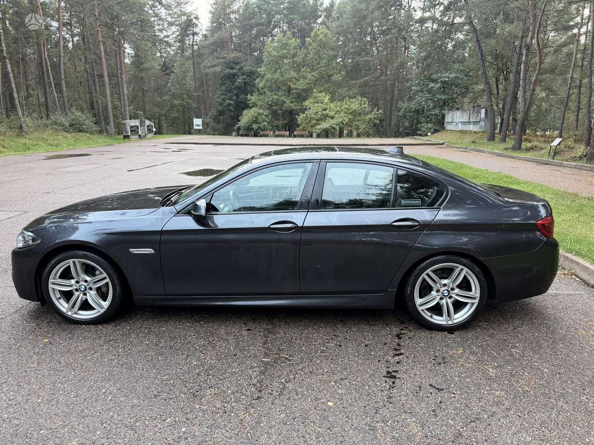 BMW 535, saloon / sedan