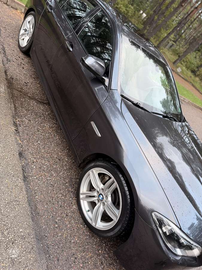 BMW 535, saloon / sedan