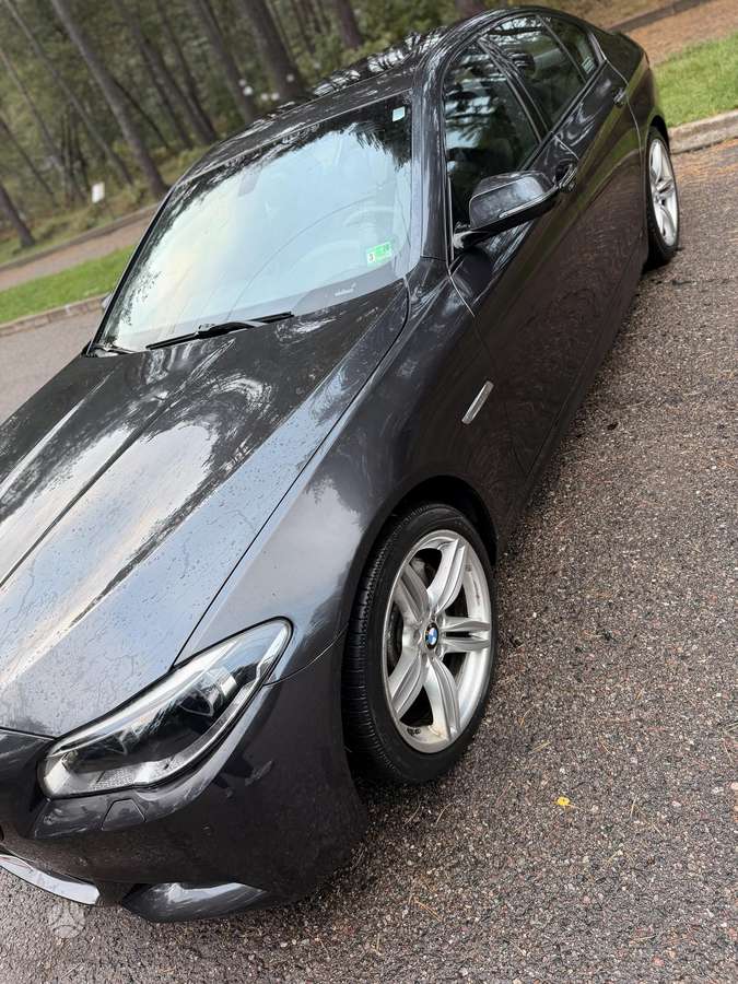 BMW 535, Седан