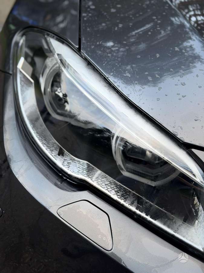 BMW 535, saloon / sedan