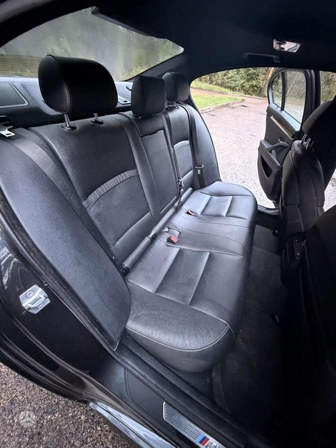 BMW 535, saloon / sedan