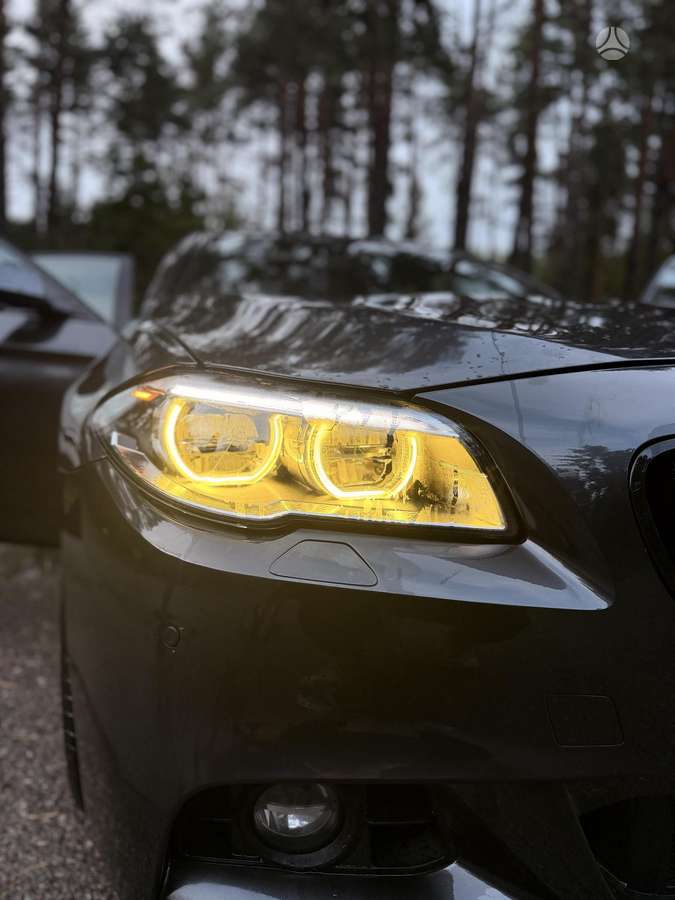 BMW 535, Седан