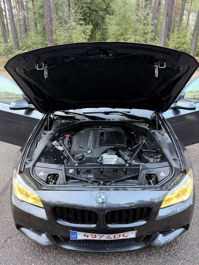 BMW 535, Седан