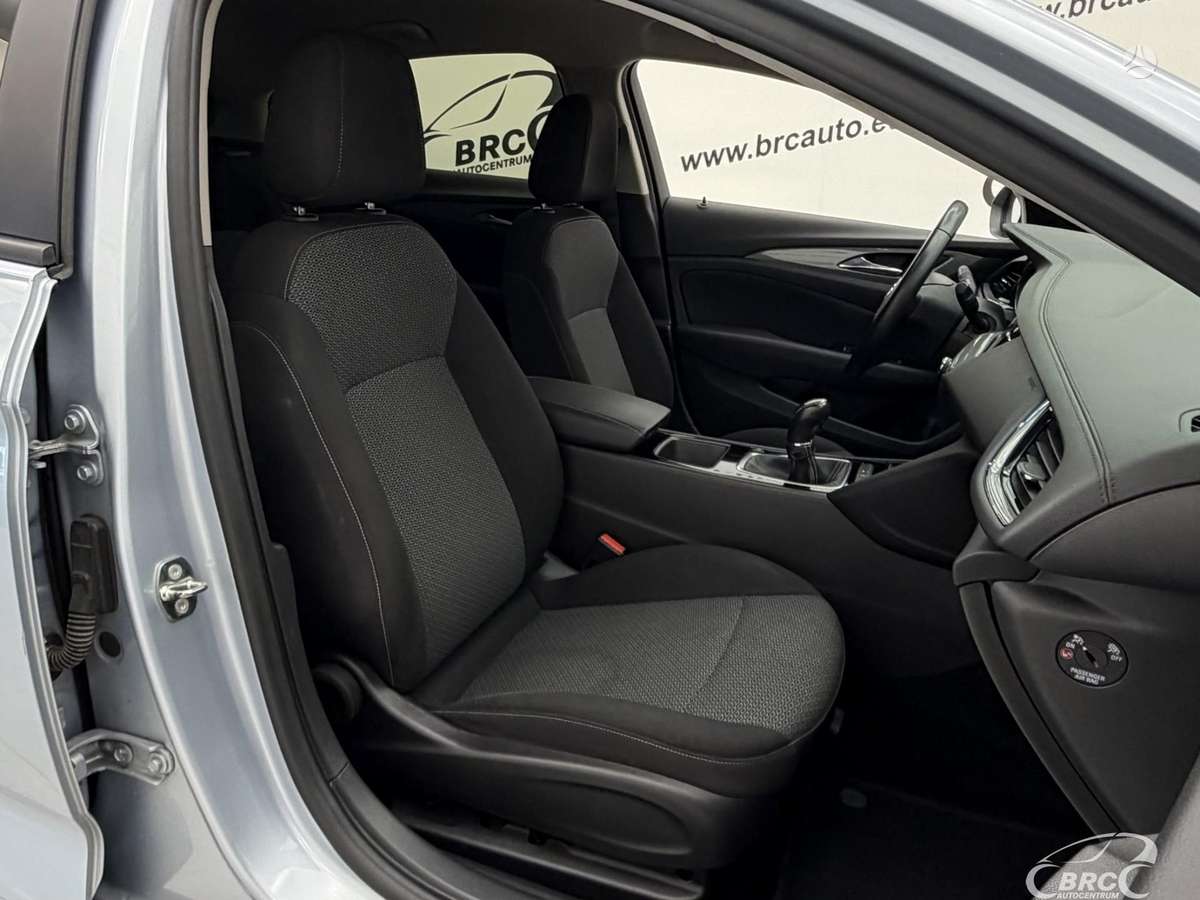 Opel Insignia, 1.6 l., Хэтчбек