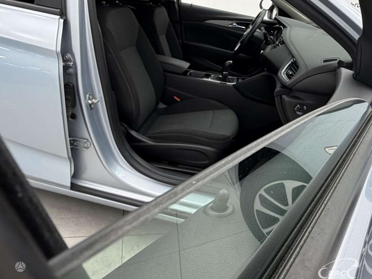 Opel Insignia, 1.6 l., Хэтчбек