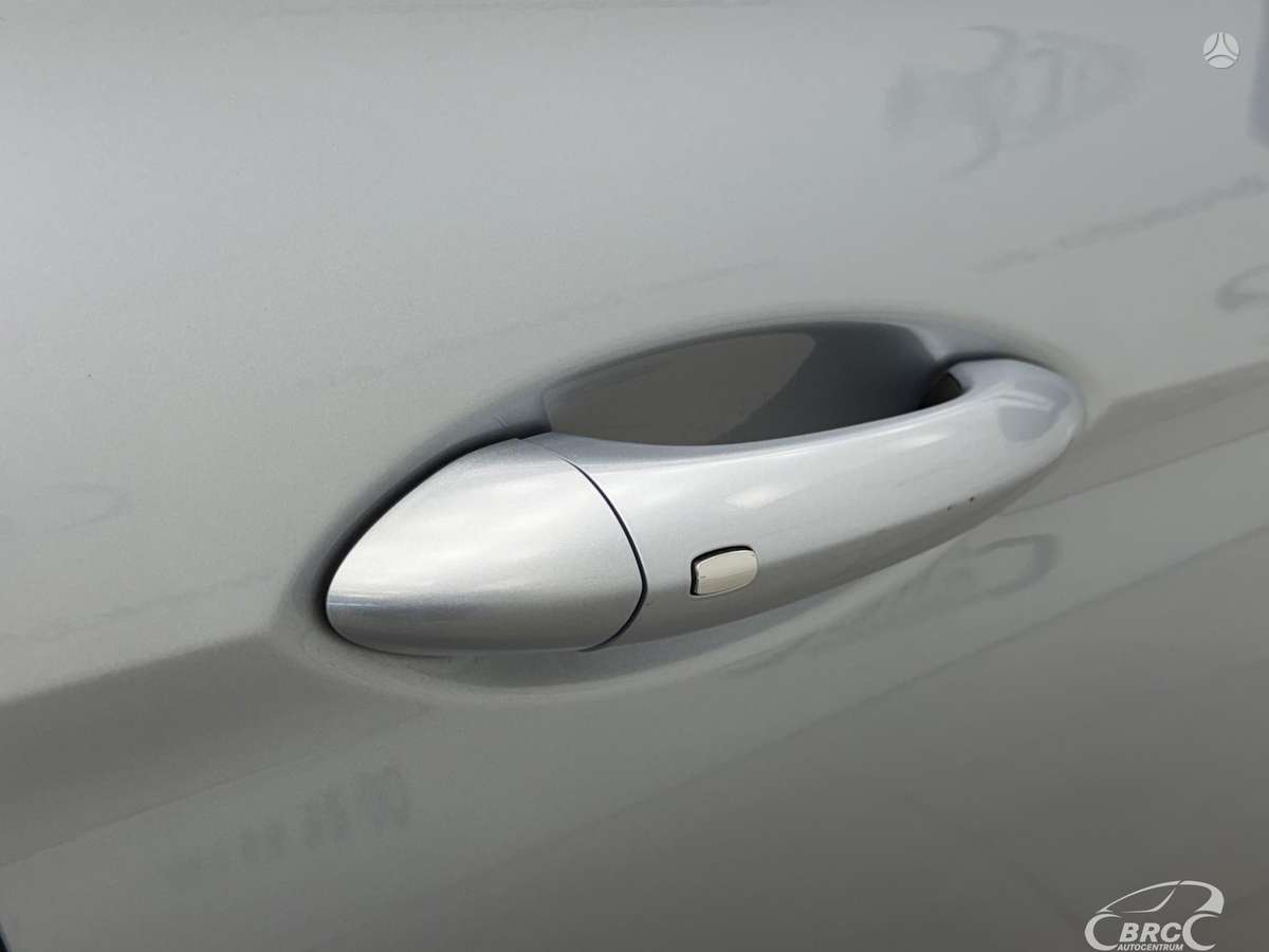 Opel Insignia, 1.6 l., Хэтчбек