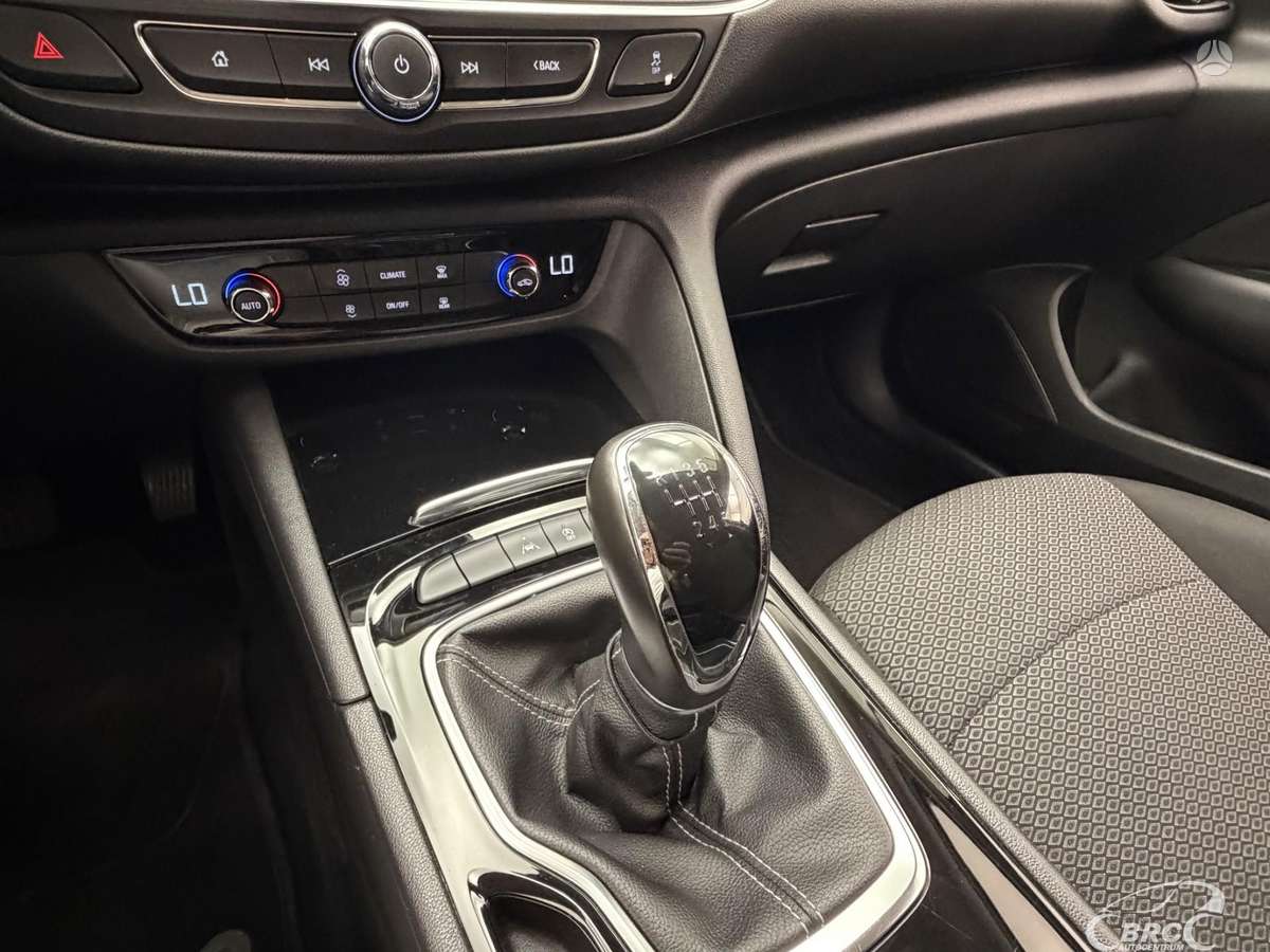 Opel Insignia, 1.6 l., hatchback