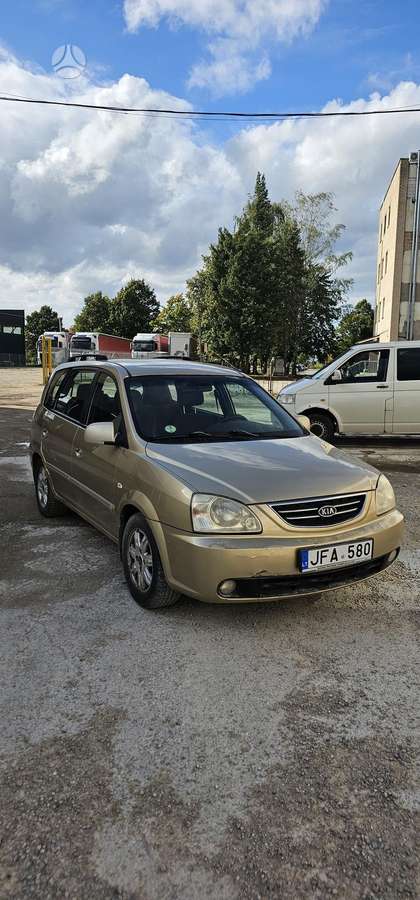 Kia Carens, 2.0 l., hatchback