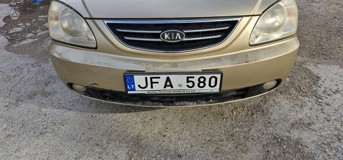 Kia Carens, 2.0 l., hatchback