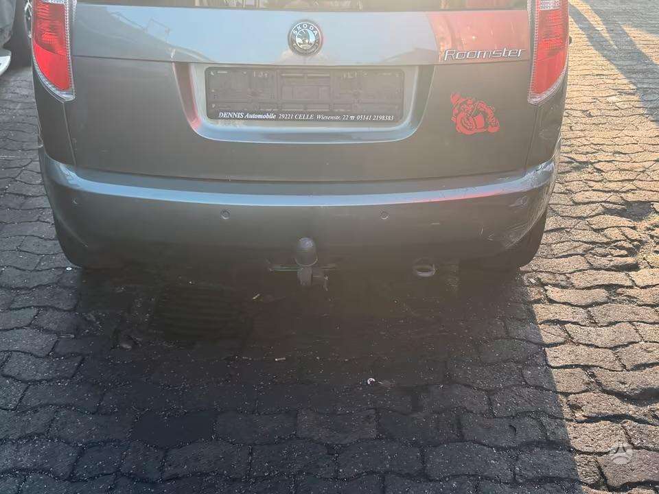 Skoda Roomster dalimis
