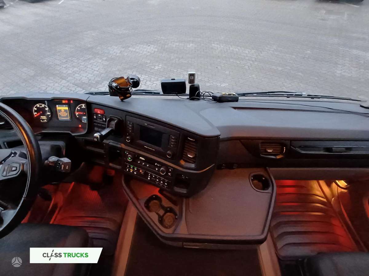 Scania R460 CR20H Adaptive Cruise Control, double sleeper