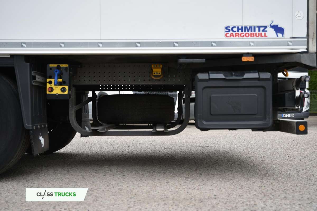 Schmitz SKO FP 60 Carrier Vector 1550, refrigerated