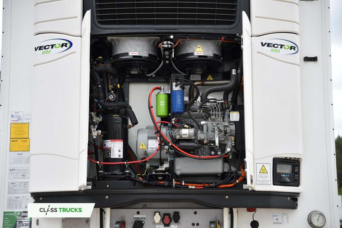 Schmitz SKO FP 60 Carrier Vector 1550, refrigerated
