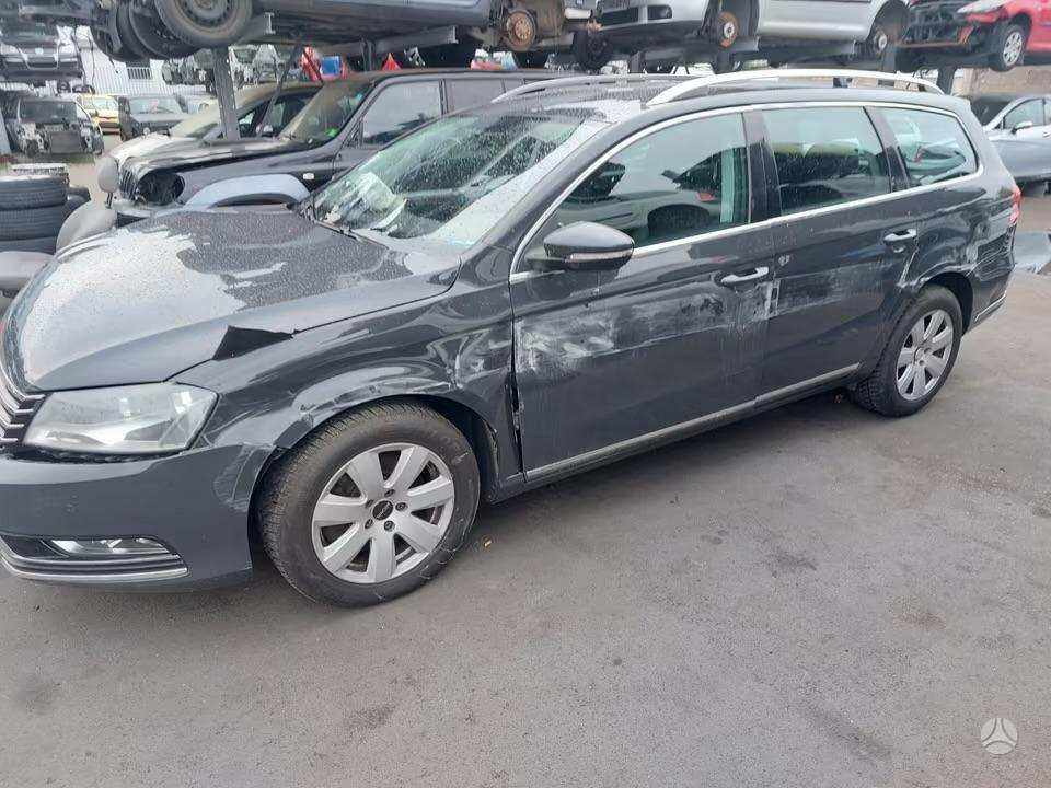Volkswagen Passat, 123t/km, dalimis