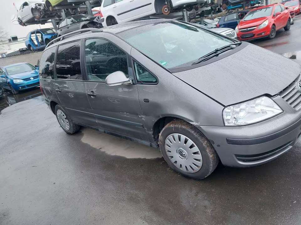 Volkswagen Sharan for parts