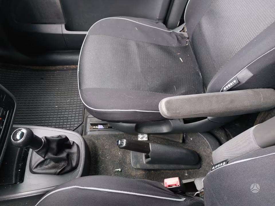 Volkswagen Sharan dalimis