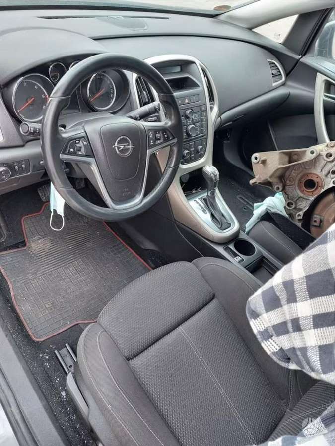 Opel Astra по частям