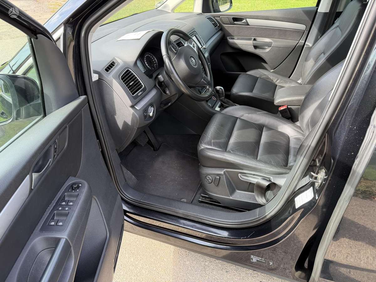 Volkswagen Sharan, 2.0 l., Минивэн