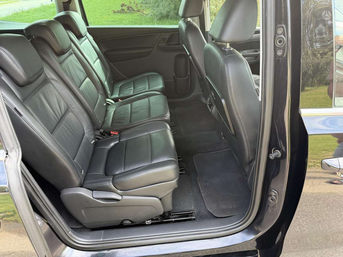 Volkswagen Sharan, 2.0 l., Минивэн