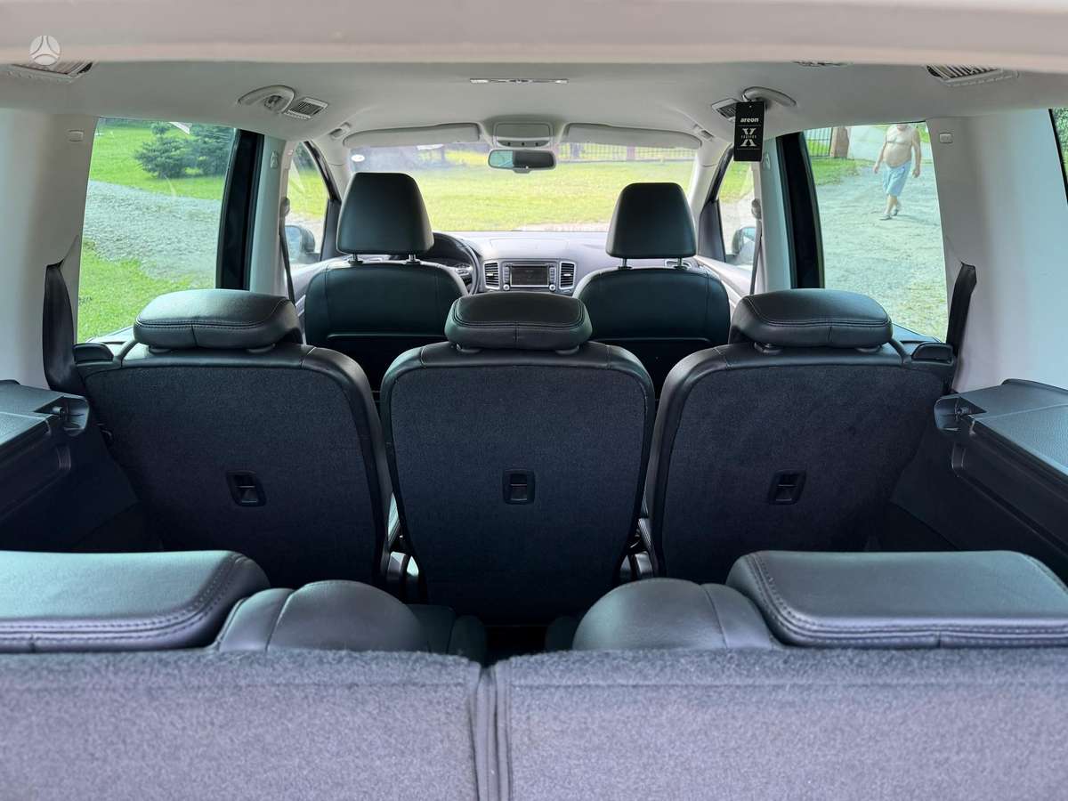 Volkswagen Sharan, 2.0 l., Минивэн