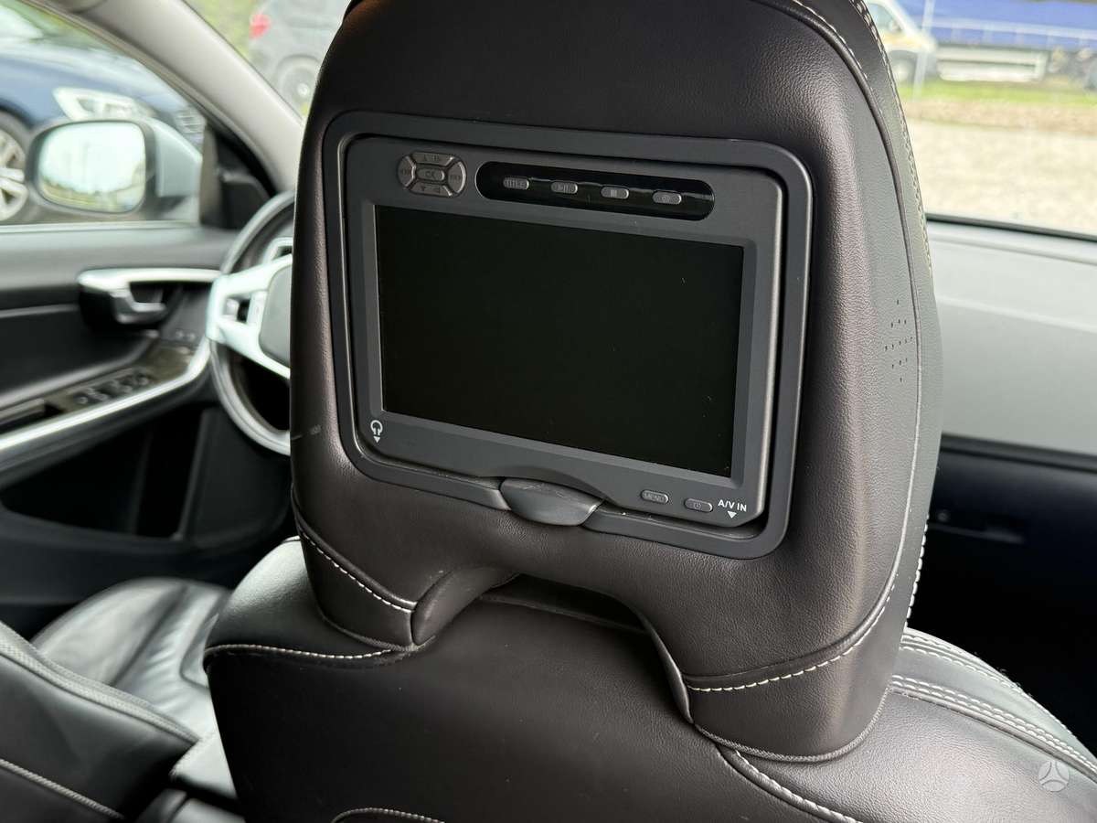 Volvo V60 2013 — photo 9