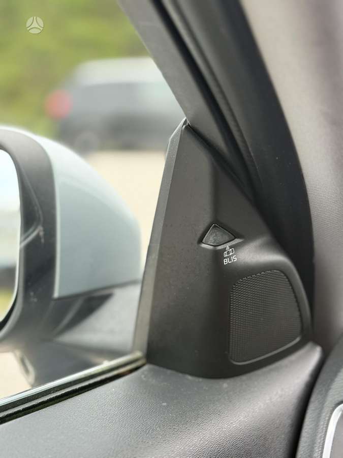 Volvo V60 2013 — photo 14