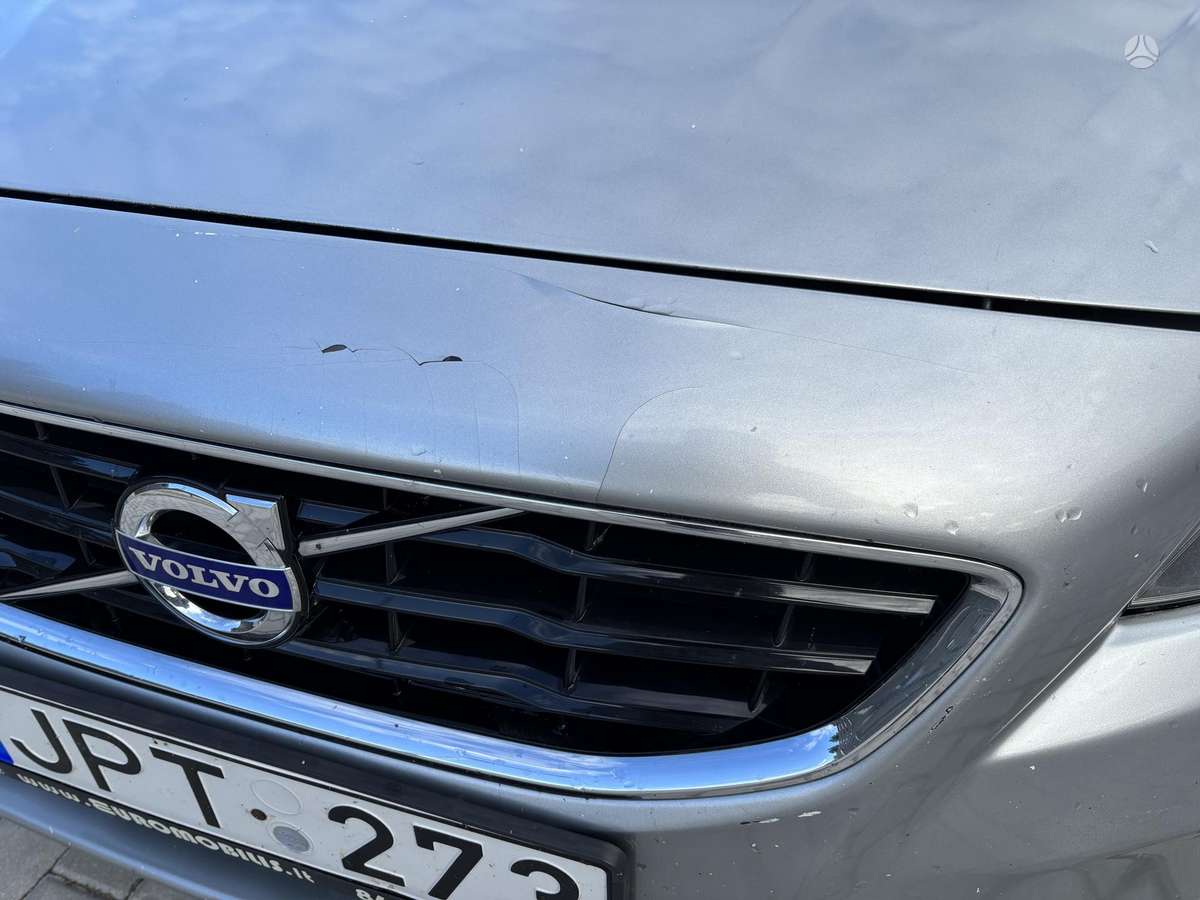 Volvo V40, 1.6 l., hatchback
