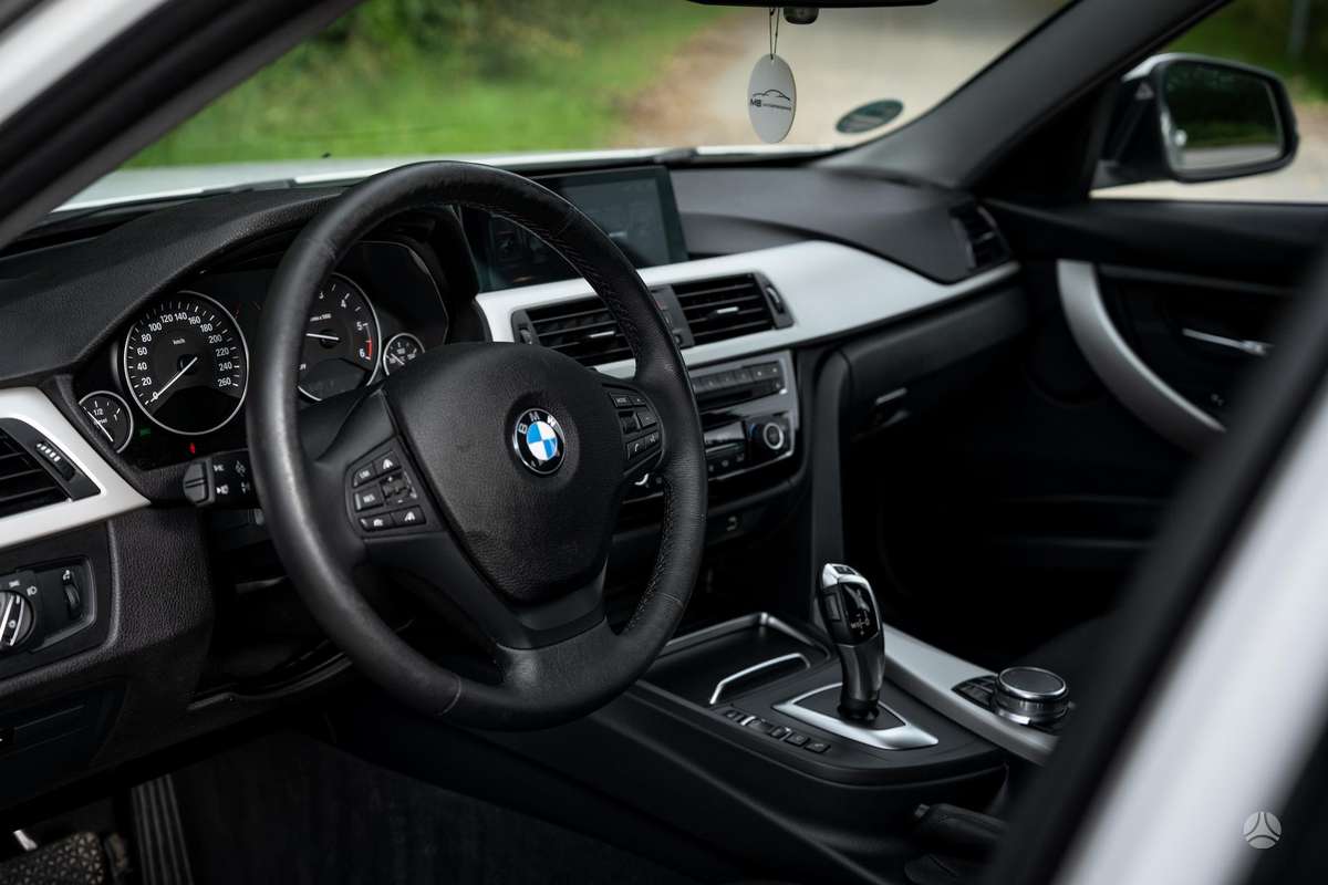 BMW 320, 2.0 l., wagon