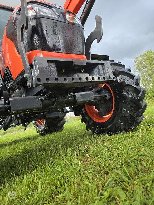 Kubota M4073, traktoriai