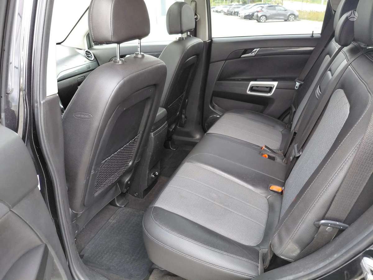 Opel Antara, 2.4 l., off-road / crossover