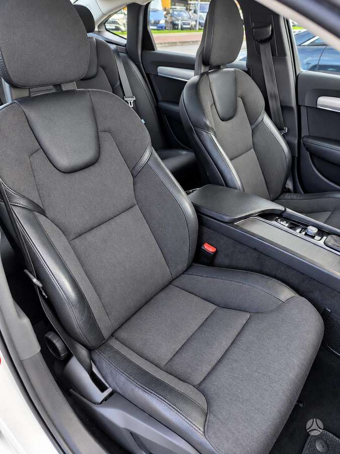 Volvo S90, 2.0 l., saloon / sedan