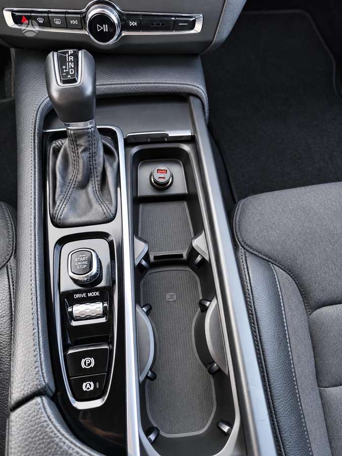 Volvo S90, 2.0 l., saloon / sedan
