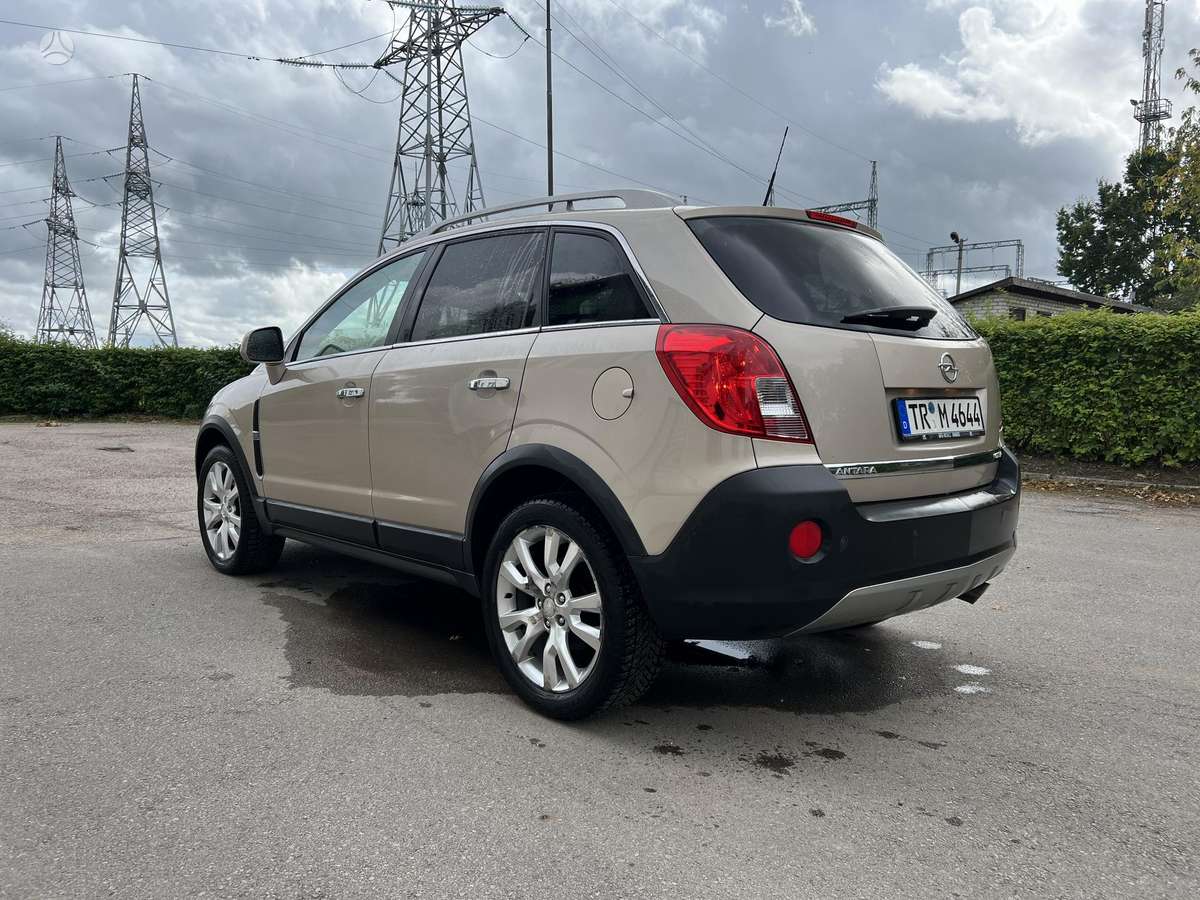 Opel Antara, 2.2 l., off-road / crossover