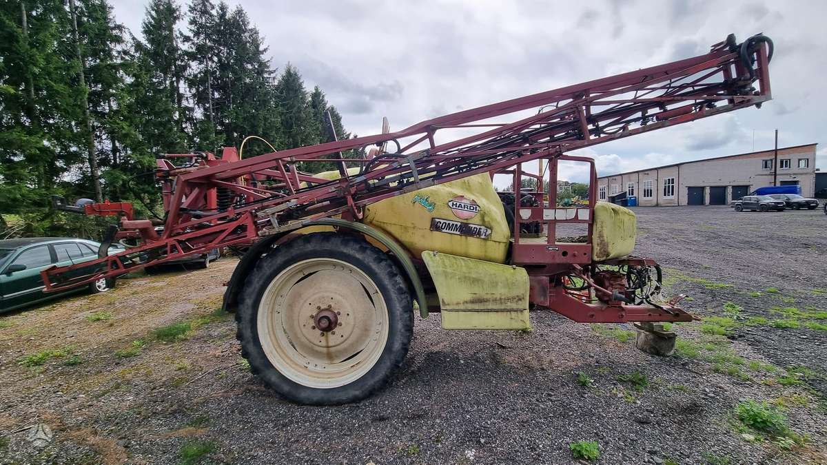 Hardi COMMANDER 2800, разбрызгиватели