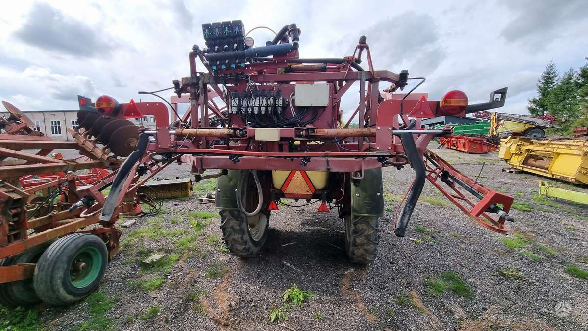 Hardi COMMANDER 2800, разбрызгиватели
