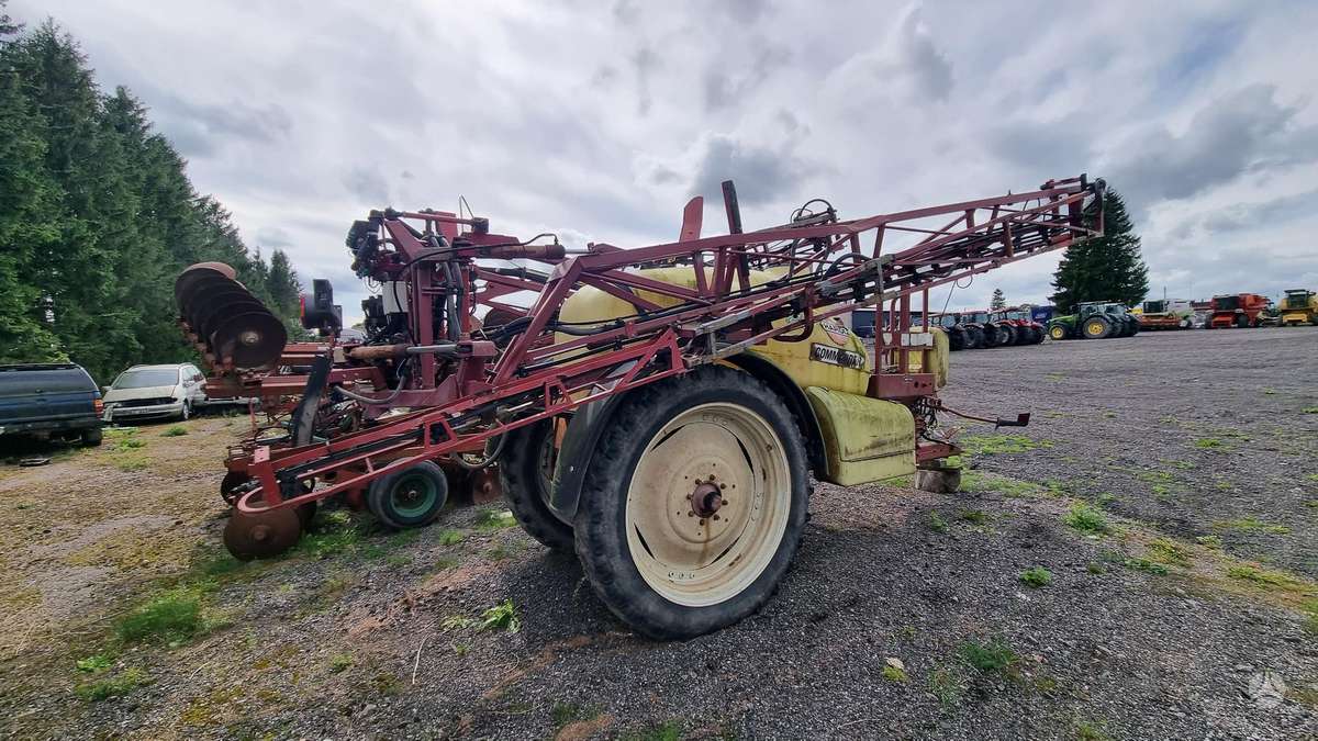 Hardi COMMANDER 2800, разбрызгиватели