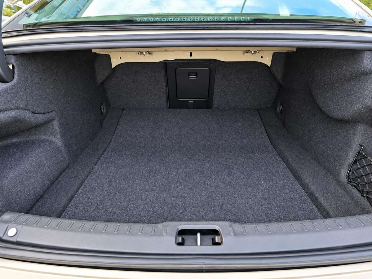 Volvo S90, 2.0 l., saloon / sedan