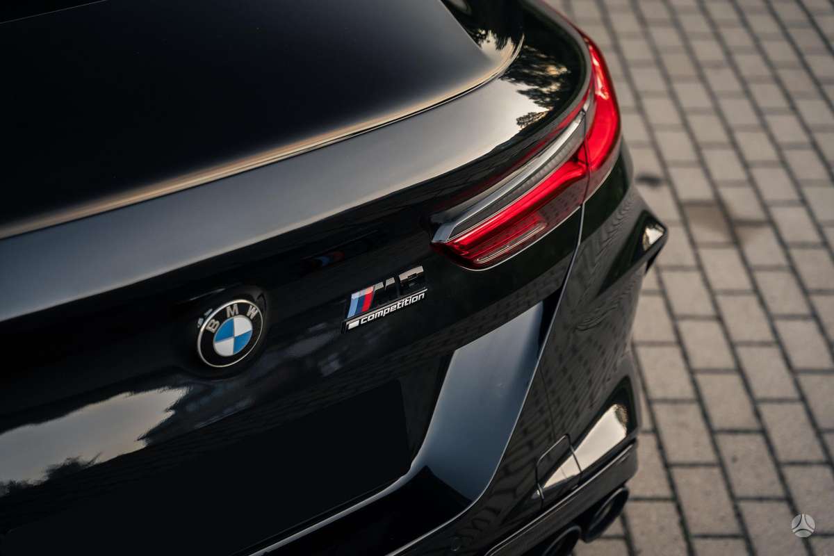BMW M8, coupe