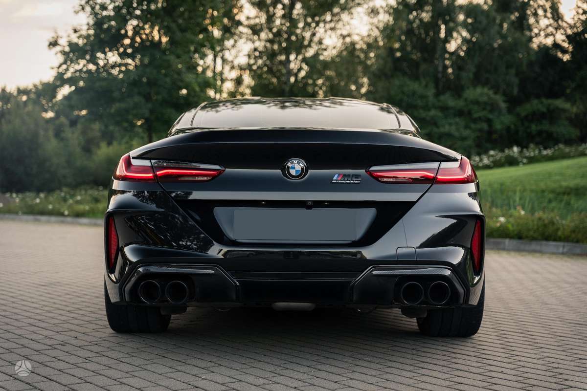 BMW M8, coupe