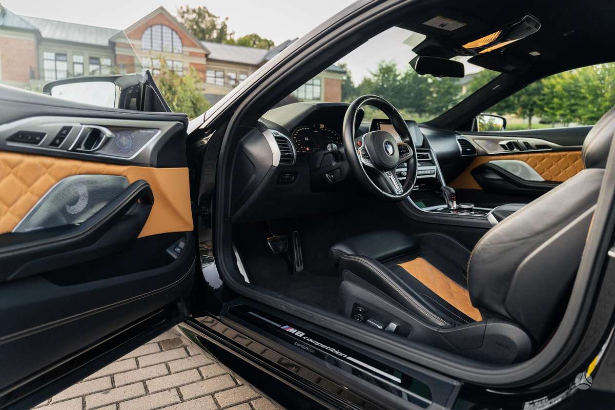 BMW M8, coupe