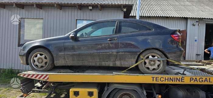 Mercedes-Benz C220