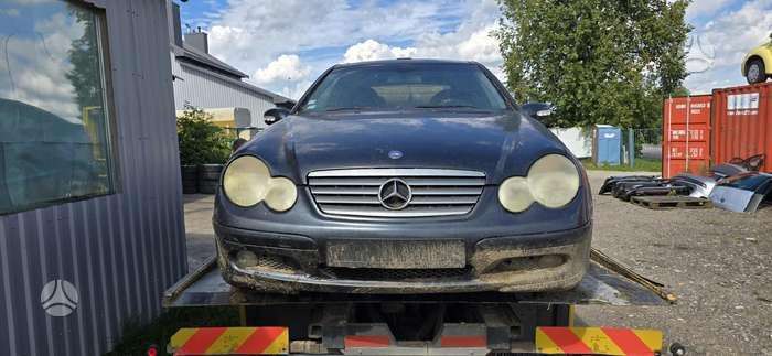 Mercedes-Benz C220