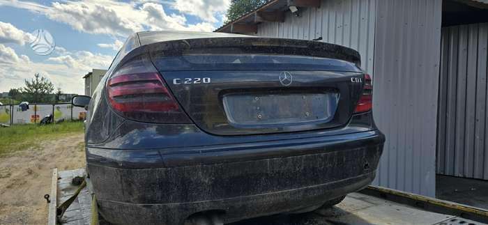Mercedes-Benz C220