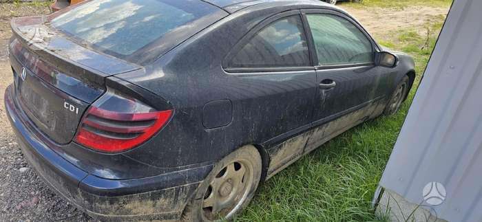 Mercedes-Benz C220
