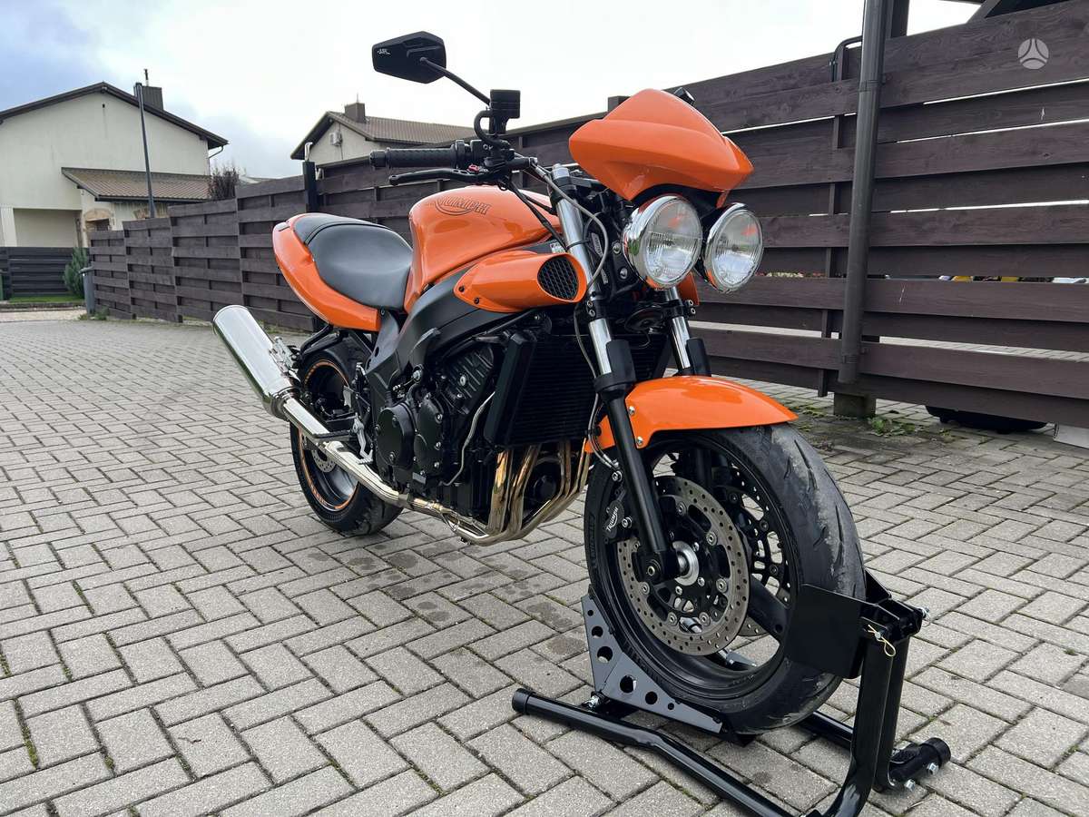 Triumph Speed Four 600cc, street / classic