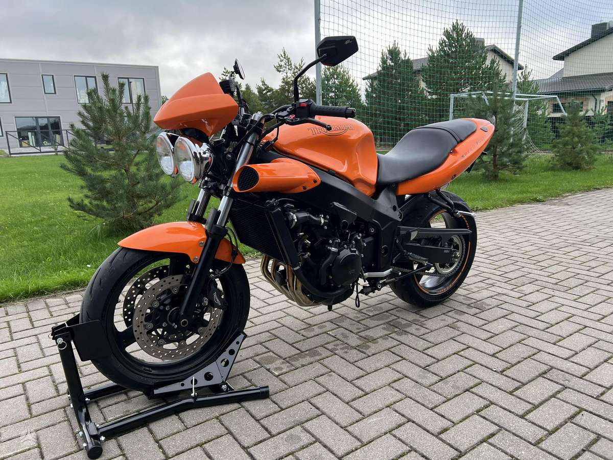 Triumph Speed Four 600cc, street / classic