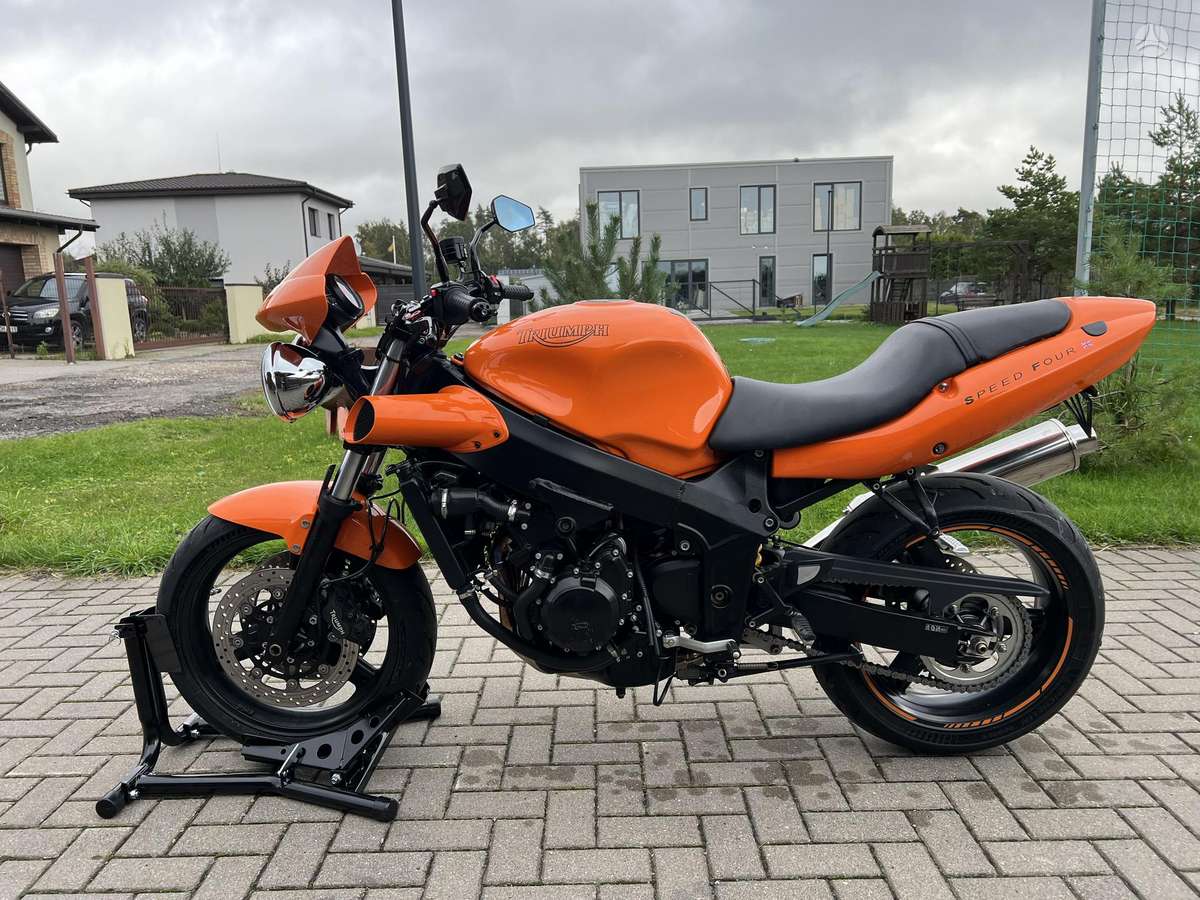 Triumph Speed Four 600cc, street / classic