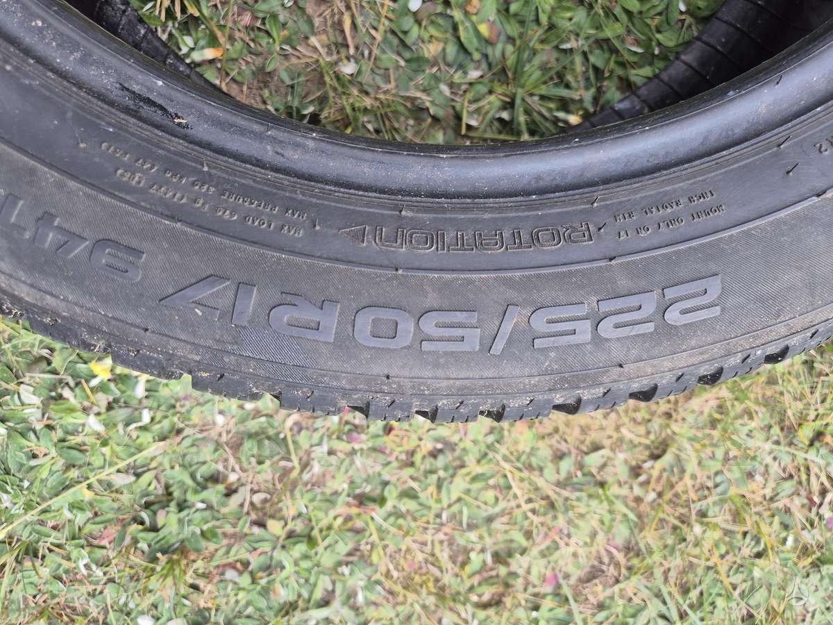 Nokian, žieminės 225/50 R17