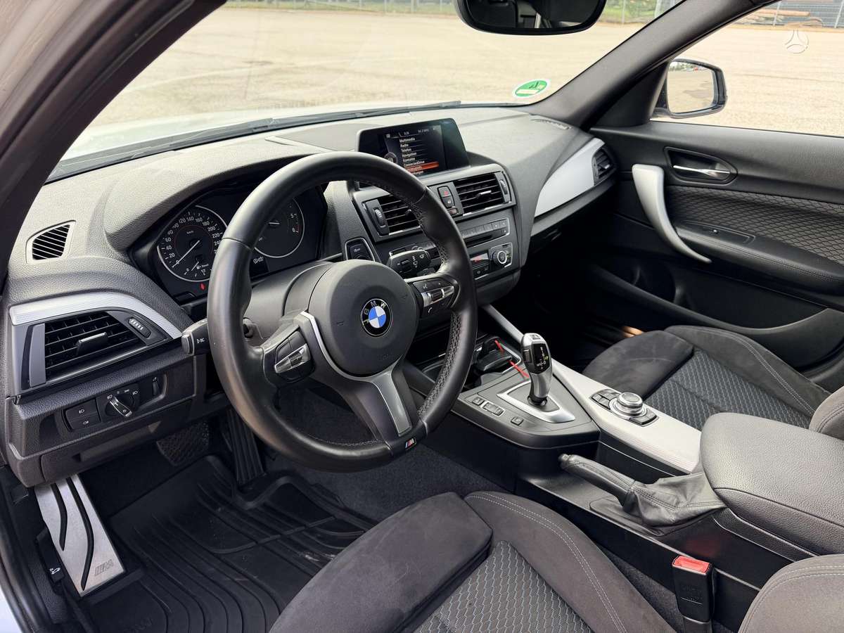 BMW 125, 2.0 l., hatchback